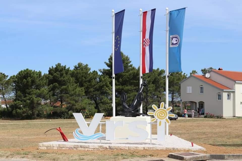 Apartman Zvoncica Vrsi Bagian luar foto