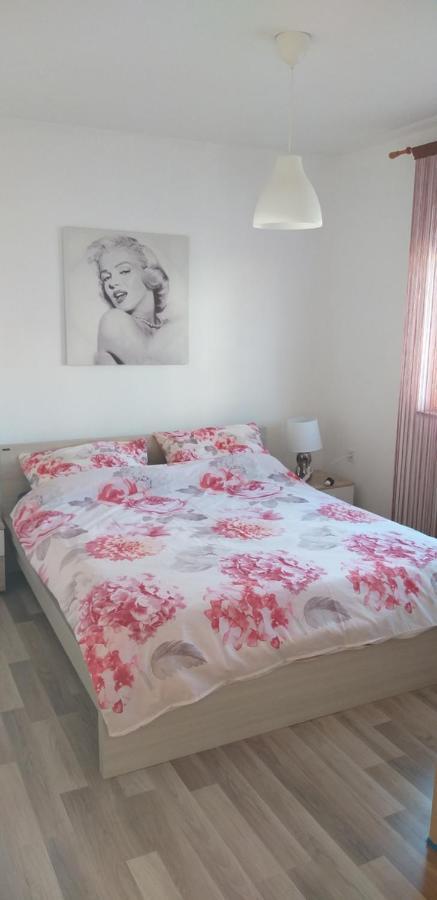 Apartman Zvoncica Vrsi Bagian luar foto